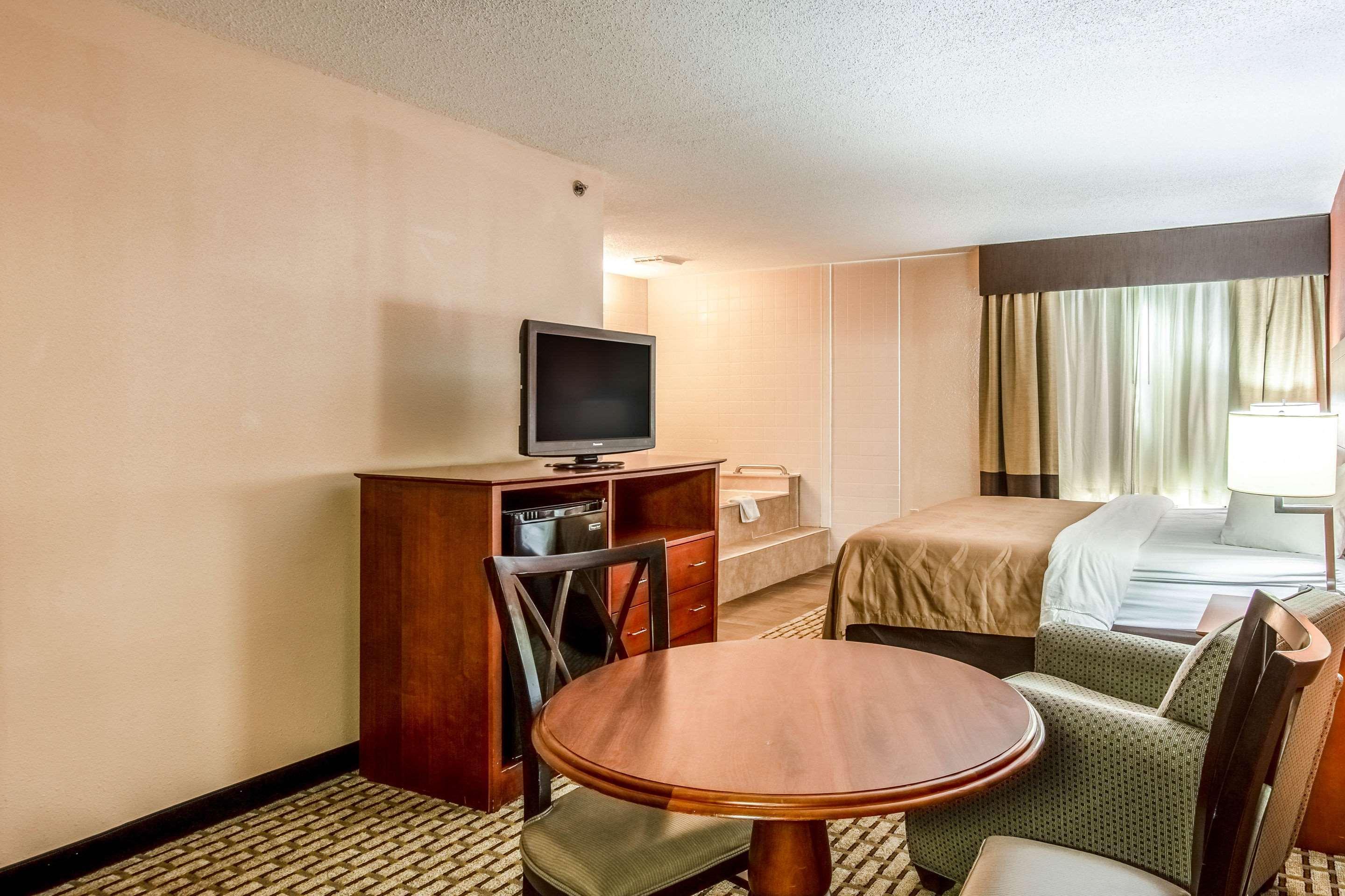 Country Inn & Suites By Radisson, Muskegon, Mi Экстерьер фото