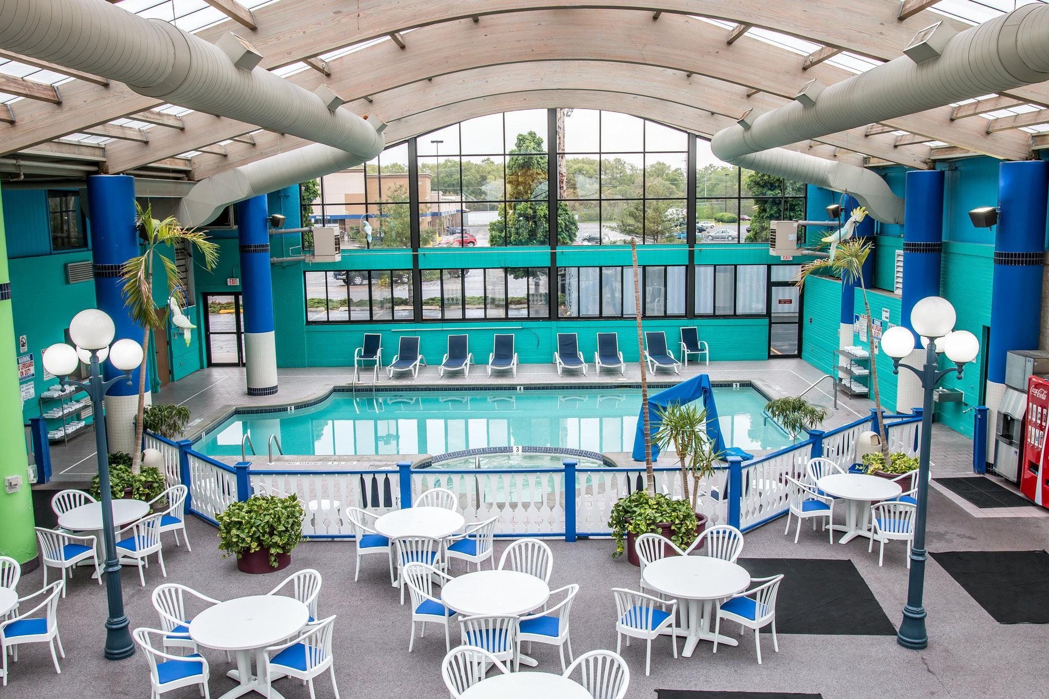 Country Inn & Suites By Radisson, Muskegon, Mi Экстерьер фото